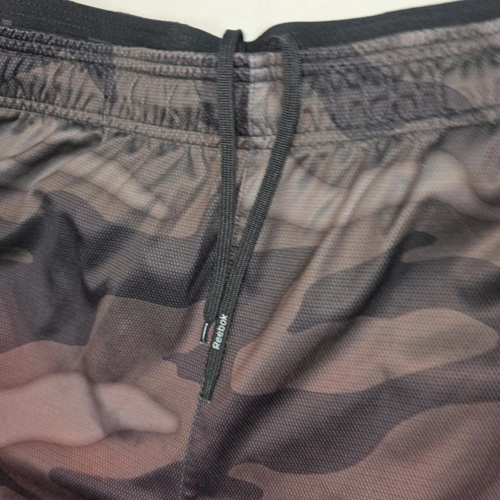 Reebok Boys Camo Mesh Athletic‎ Shorts Pockets Brown Black Grey Size Large L/G